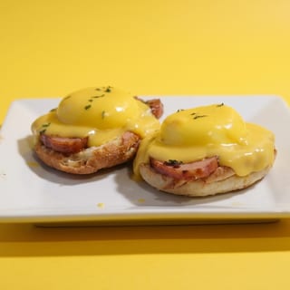 Classic Egg Benedict
